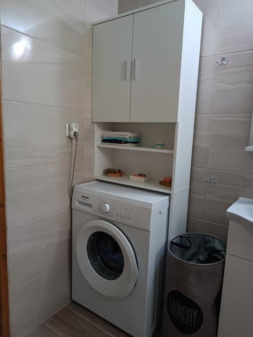 Néos PírgosΟλόκληρος Όροφος Αγροτική Οικίαアパートメント エクステリア 写真